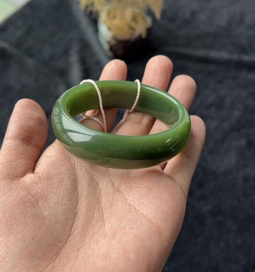 收藏级-碧玉宽版手镯 商品图0