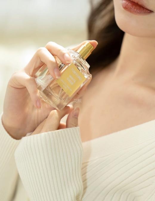 【TF白香正装】越南原单 已经跪倒在颜值和香味上了 前调:百里香、茶叶;中调:铃兰、藏红花、玫瑰;尾调:绒面革、香、琥珀麝香乳香交织，模拟出贴肤的洁净温暖，我的命中情香图干净不扰人的清纯小白花 商品图2