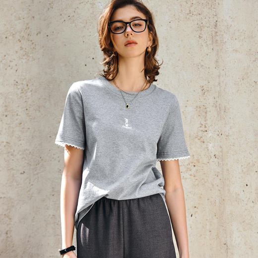 OLrain欧芮儿法式灰色T恤女春季2025年新款拼接蕾丝印花短袖上衣 商品图3