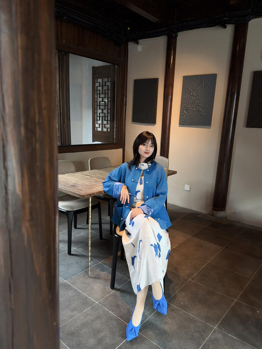 花痴推荐！超爱的小众美鞋——皮料选自意大利🇮🇹进口超柔胎牛反绒、小羊皮！线条独特流畅、满满时髦自由感！穿感舒适细腻、鞋型精致秀气，上脚气质感满满、复古高级｜三色任选 商品图9