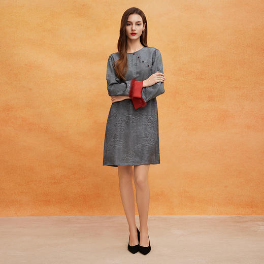 QE823斯尔丽25春季新款独家印花高腰拼接丝绒修身放摆净色长连衣裙 商品图3