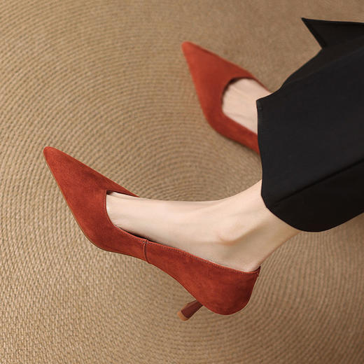 【预售5天】四季通勤细跟单鞋女新款气质尖头磨砂羊皮OL工作鞋黑色浅口高跟鞋SLLK&sl-7892 商品图0