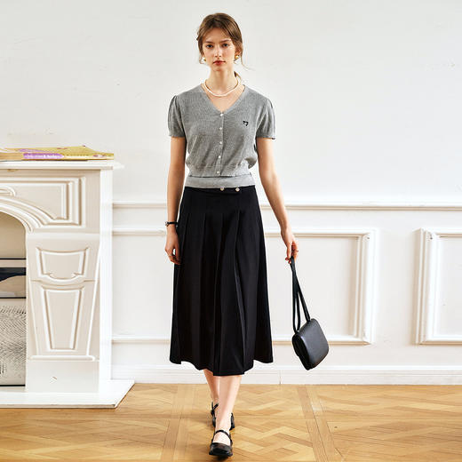 OLrain欧芮儿黑色百褶半身裙女春季2025年新款通勤简约高腰A字裙 商品图3