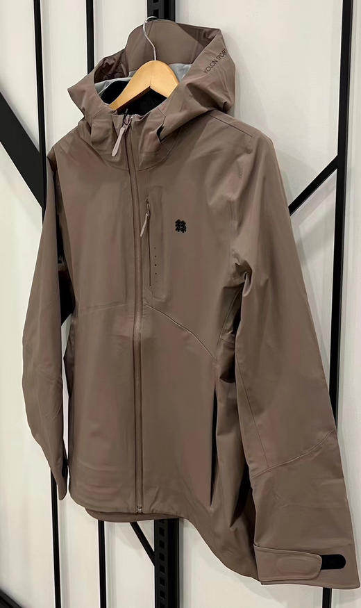 正品KOLON SPORT 可隆户外休闲 运动  徒步冲锋衣连帽款式  有效防风防雨
男款  M～XXL 现货即发 商品图1