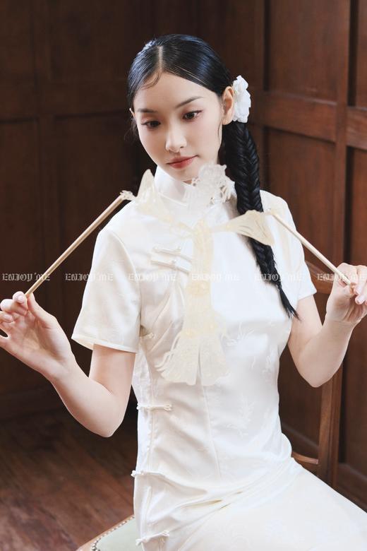 【门店同款】ENJOY春季云敛-春光推盏白玉兰山中式旗袍 162146310 商品图5