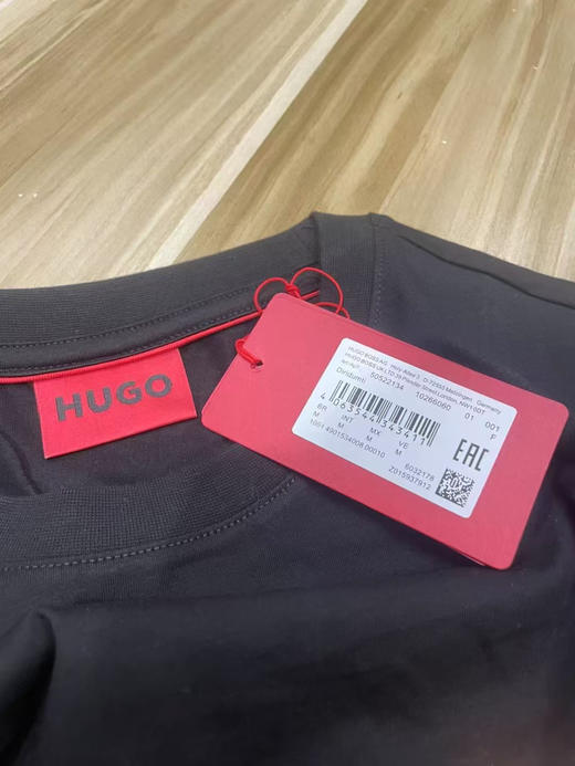 原单正品BOSS纯色Logo印花圆25新款男士印花时尚休闲圆领短袖T恤 S-XXL
黑色白色 商品图5