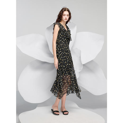 三彩2025春季新款真丝连衣裙桑蚕丝荷叶边V领长裙不规则S 商品图2