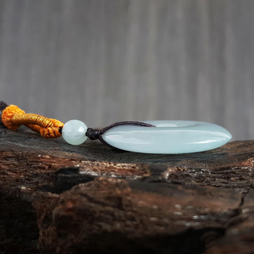 【天然正品】天然精品细腻无纹裂冰种平安扣翡翠吊坠项链中性款现售价：4880！270225AH33 商品图5