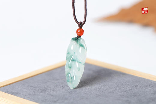 天然冰种翡翠【玉叶】吊坠 配精美挂绳 商品图1