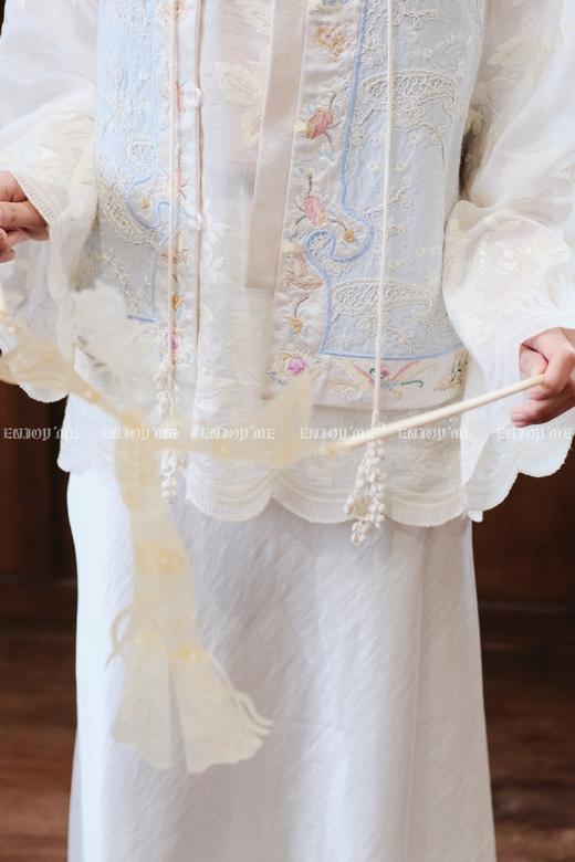 【门店同款】ENJOY春季云敛-春光推盏青花瓷中式马夹 161994683 商品图3