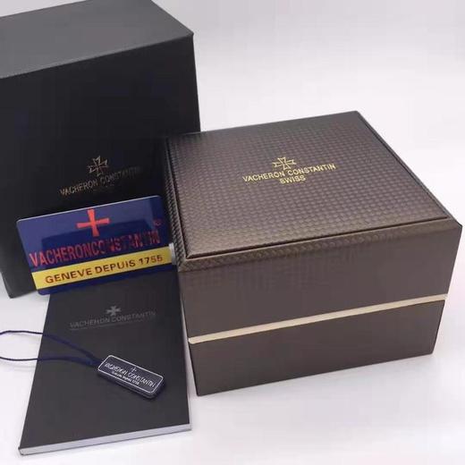 江诗丹顿伍陆之型FIFTYSIX 4000E/000A-B439 这款手表设计表达了康斯坦丁在1950年代展示的特别丰富的创造力 商品图10