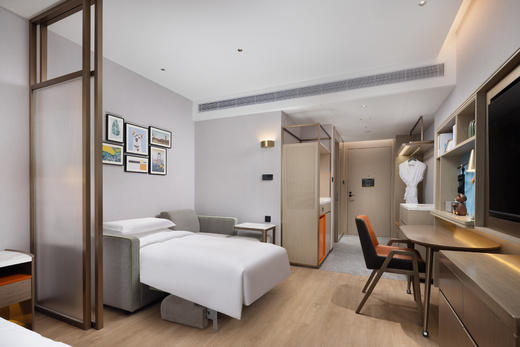 （顺义）¥569抢，希尔顿惠庭酒店：灵动房一晚+顺义虎乐园一大一小门票+小动物投喂包【联系在线客服预约，不接受空降】 商品图4