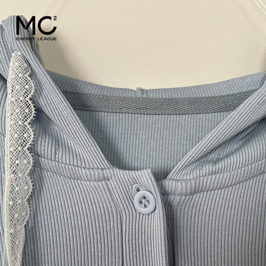 女装连帽钉扣款蕾丝帽绳T恤-19332T5212008 商品图3