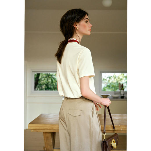 OLrain欧芮儿2025年新款夏季领口镂空法式丝巾搭配刺绣短袖T恤女 商品图3