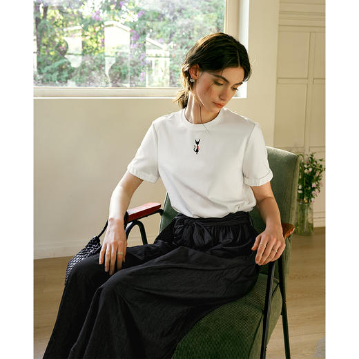 OLrain欧芮儿白色设计感简约T恤女春季2025新款宽松刺绣休闲上衣 商品图3