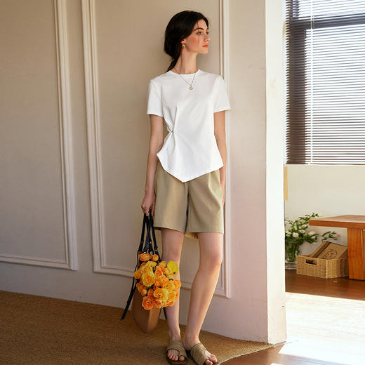 OLrain欧芮儿不规则设计感白色短袖T恤女春季2025年新款修身上衣 商品图2