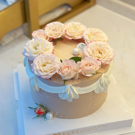 女神节鲜花蛋糕（巧克力奶油） 商品图0