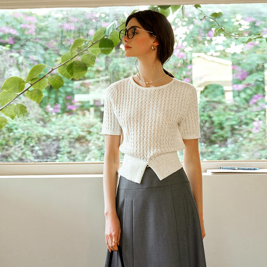 OLrain欧芮儿彩点开叉针织衫女春季2025年新款修身设计感镂空上衣 商品图4