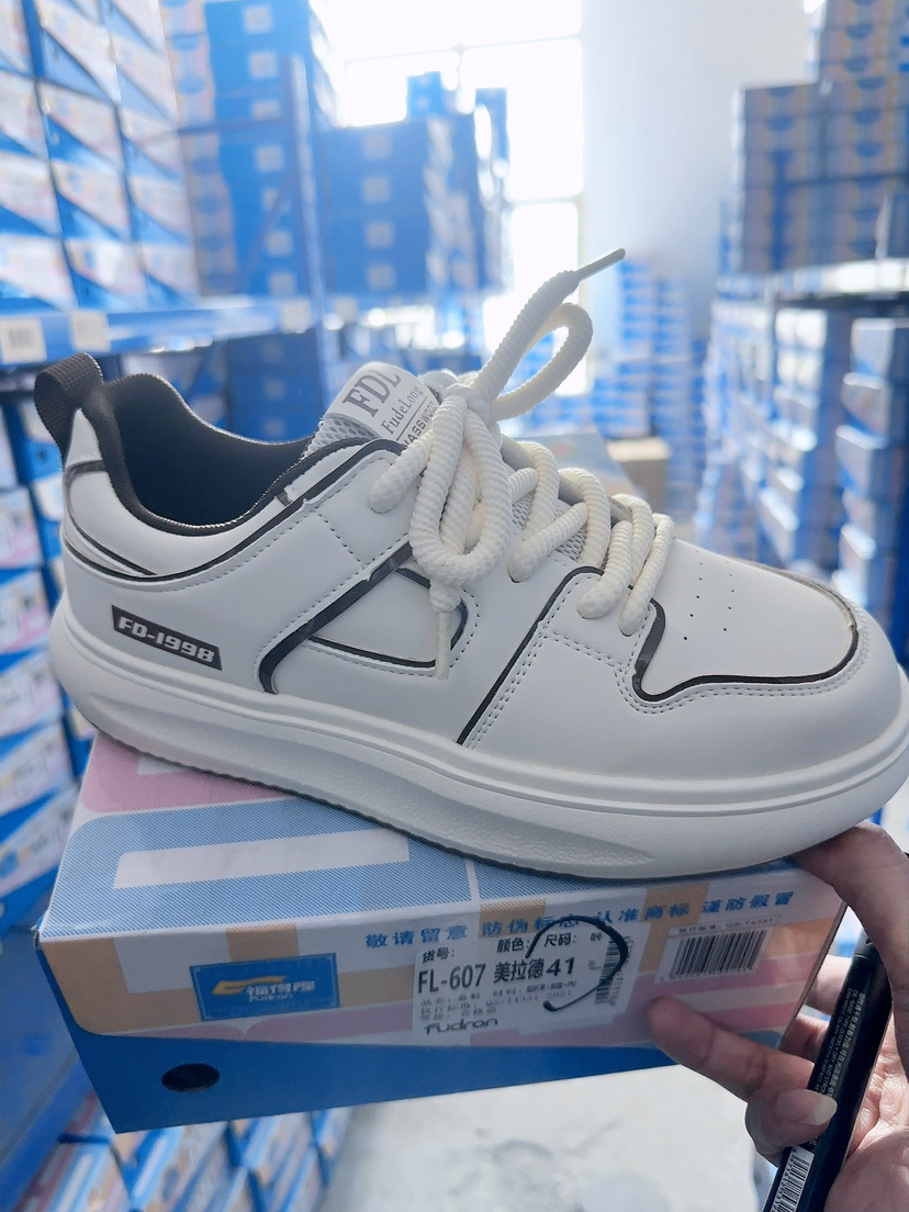 福得隆 L607 皮面 41码