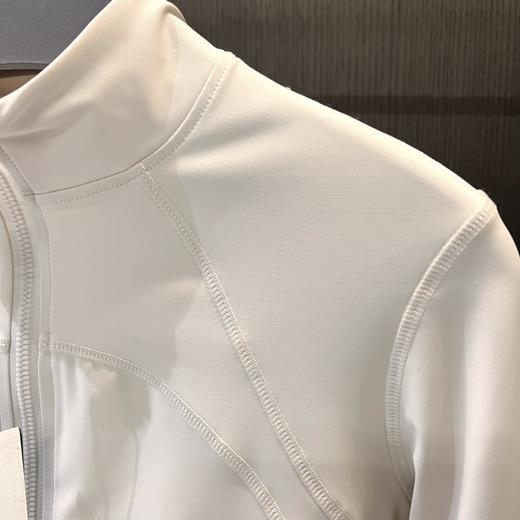 点此购买 迪桑特女士运动跑步防晒UPF凉感透气瑜伽外套 tb 310719 商品图10