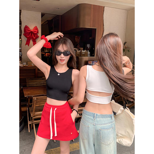 <曾小咸推荐>设计感后背镂空吊带背心自带胸垫 商品图3