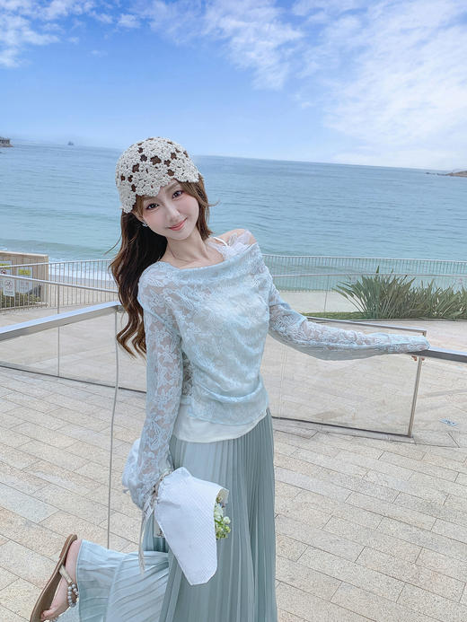 张心子【天菜美女】春夏防晒纯欲风拼接挂脖小衫上衣 U2502031 商品图10