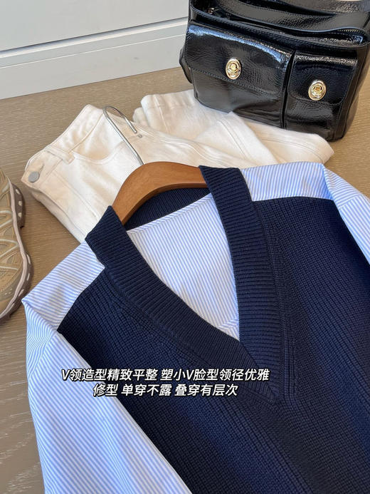 𝐂𝐨𝐬 同款早春藏青条纹衬衫拼接V领针织衫 商品图11