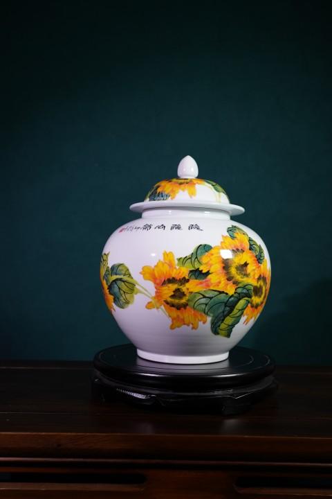 釉下五彩欣欣向荣茶叶罐 商品图0