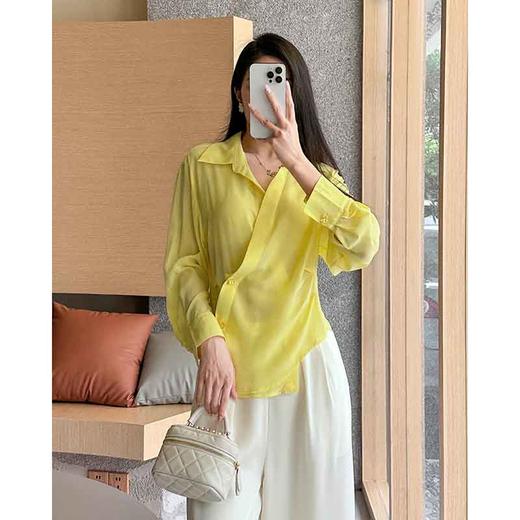 顺丰包邮洛诗琳12250春夏新款设计感斜扣双皱桑蚕丝翻领衬衫10022 商品图0