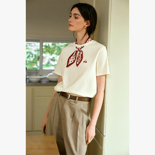 OLrain欧芮儿2025年新款夏季领口镂空法式丝巾搭配刺绣短袖T恤女 商品图1