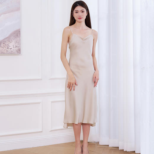 【商场同款】熳洁儿 春夏新款性感吊带长裙高级缎面绸家居服25203108 商品图6