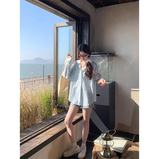 <曾小咸推荐>4.7现货秒杀 ！微信超特价！盐系小清新条纹翻领衬衫 日常169.99 立减100 秒杀69.99！！ 商品图3