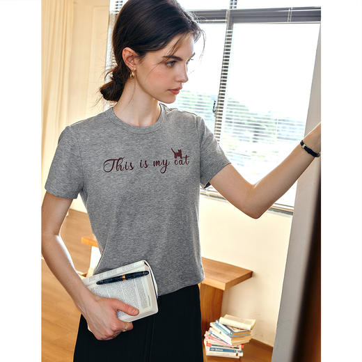 OLrain欧芮儿法式灰色短袖T恤女春季2025新款通勤百搭正肩上衣 商品图3