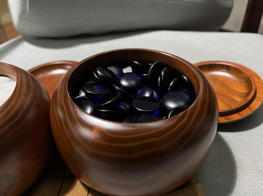 琉璃玲珑单面凸亚光蓝白围棋棋子+金丝栗木罐 商品图9
