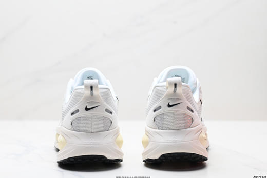 耐克NIKE VOMERO 18舒适减震防滑低帮休闲运动跑步鞋HM6803-101男女鞋 商品图5