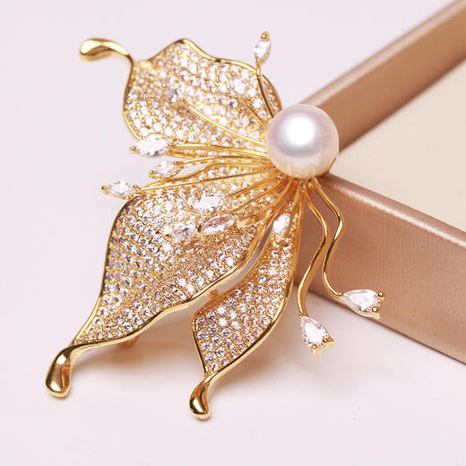 半边蝶  GP合金淡水珍珠胸花  大小:9-10mm  108433 商品图4