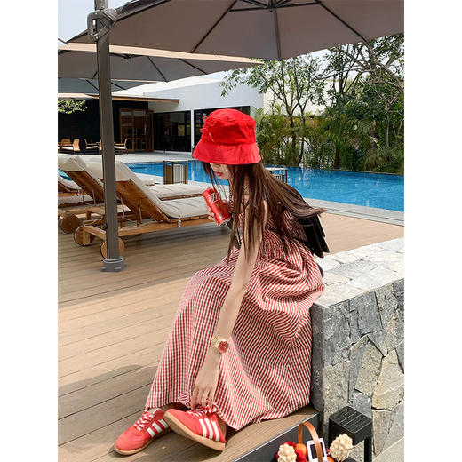 <曾小咸推荐>4.7现货秒杀！法式复古红色格子吊带连衣裙 日常199.99 立减110 秒杀89.99！ 商品图1