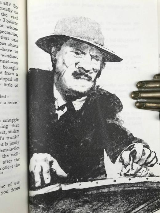 阿加莎·克里斯蒂《清洁女工之死/赫尔克里的丰功伟绩》 约8幅插图 复古仿皮精装32开 商品图10