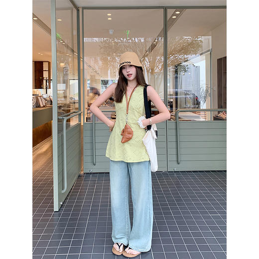 <曾小咸推荐>韩系气质v领黄色镂空绑带收腰无袖衬衫 商品图3