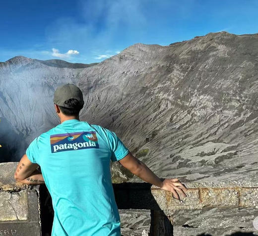 正品巴塔哥尼亚 patagonia C1户外防晒运动T恤
颜色:白色-花灰色-浅蓝-湖蓝，
尺码:M-L-XL-2XL
产地斯里兰卡 商品图8