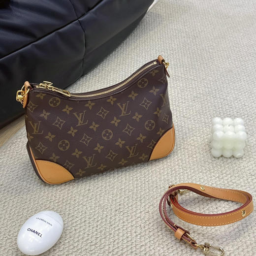 正品二手 LV boulogne 老花 牛角包 商品图1