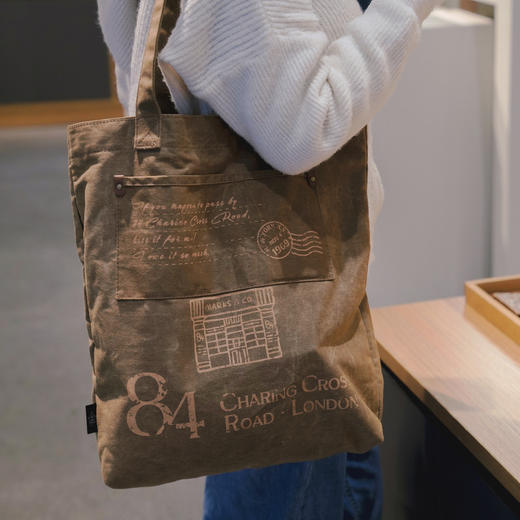 预售 3月30发货【译森文创】《查令十字街84号》油蜡帆布包 商品图4