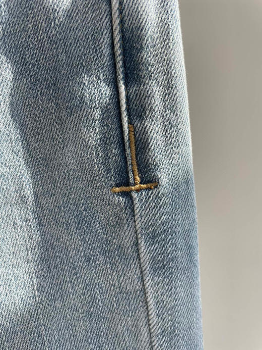 228-6 圆正夯货 tf水洗蓝 精工细作 炒鸡显腿长 微喇牛仔裤 商品图10