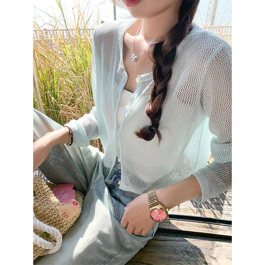 <曾小咸推荐>现货秒杀！卖完不补 ！微信粉丝打折价！！2色短款镂空防晒开衫 日常129.99/件 立减60 秒杀69.99/件！！ 商品图2