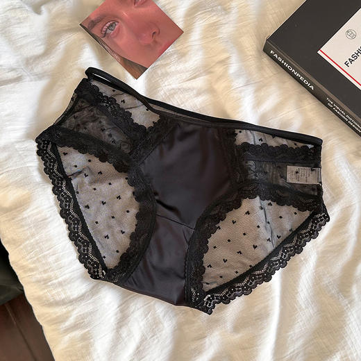 月光缪斯~【治愈系纯欲镂空蕾丝内裤】性感舒适纯棉裆中腰三角裤  商品图5