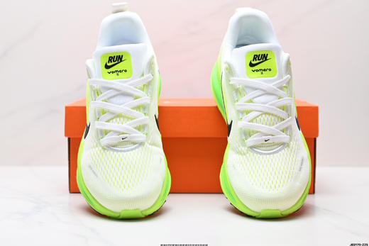 耐克NIKE VOMERO 18舒适减震防滑低帮休闲运动跑步鞋HM6803-101男女鞋 商品图6