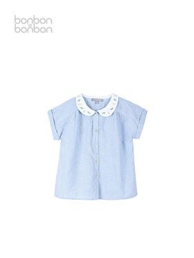 花朵绣花细格上衣