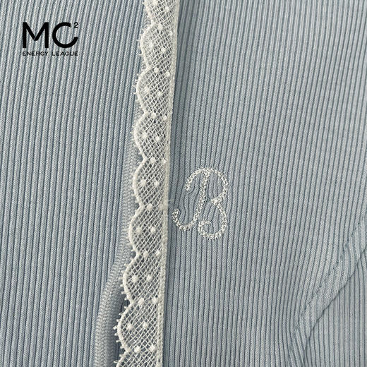 女装连帽钉扣款蕾丝帽绳T恤-19332T5212008 商品图1