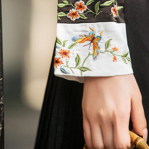 【林栖设计小店】2025春绣花复古气质百搭新中式衬衣1942513 商品图6