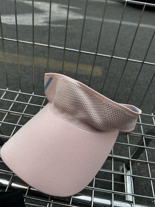 原单正品蕉下防晒帽女防紫外线沙滩休闲棒球帽骑车户外空顶太阳帽子网球帽.裸帽，简易包装。
四个色，官网169
高效阻隔紫外线>99.84%
UPF50+
加长帽檐
全脸防晒	7.5CM 商品图9
